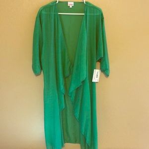 BNWT LuLaRoe Shirley Solid Mermaid Green!!